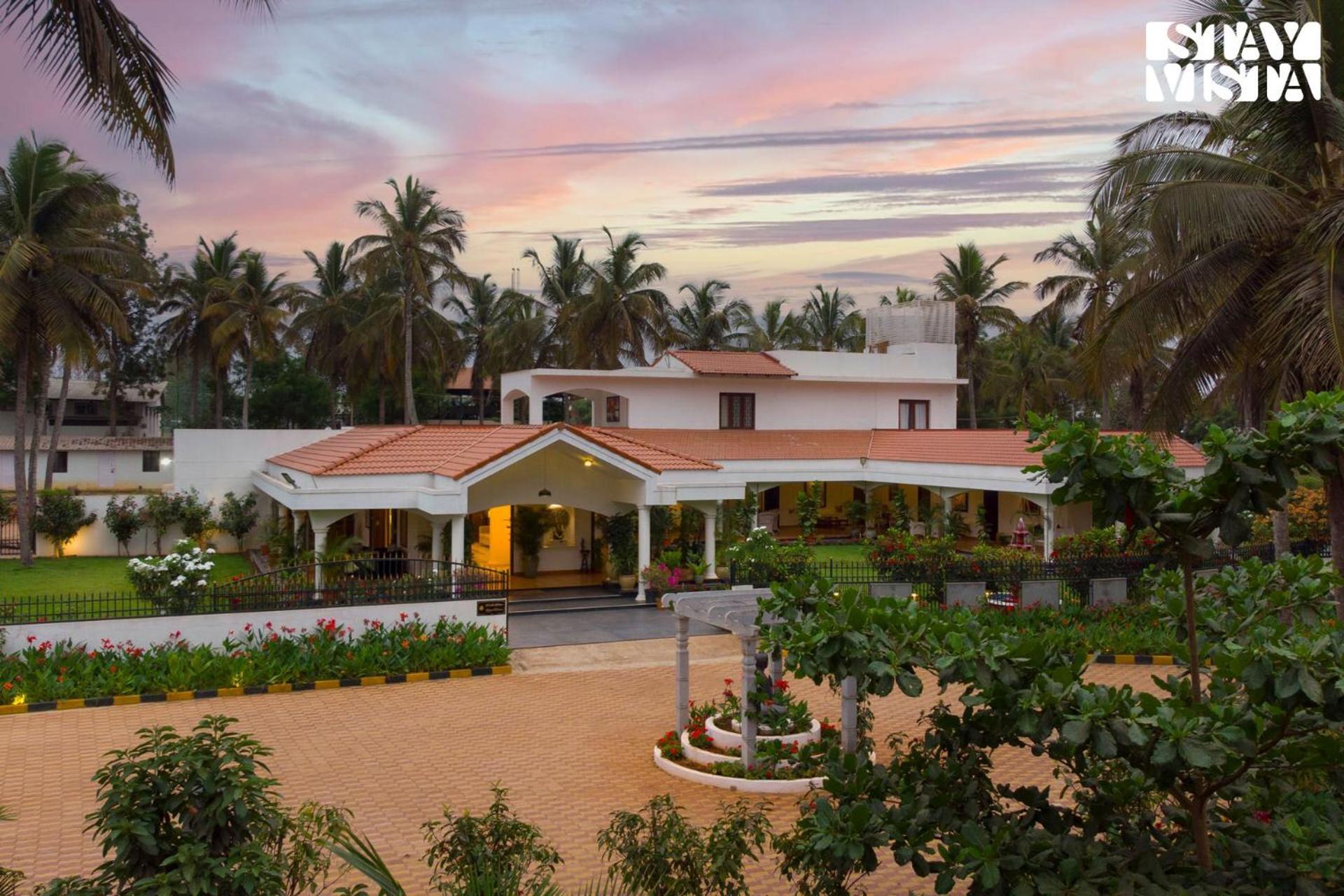 Stayvista At Silver Oak Farm - Breakfast Included Bengaluru Zewnętrze zdjęcie